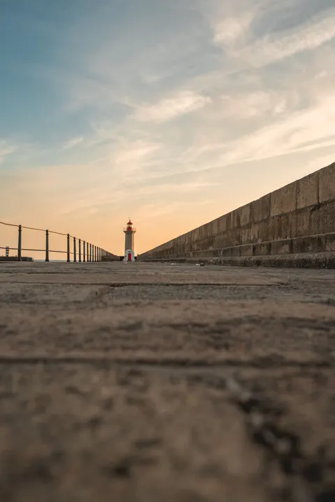 Lighthouse Phone Wallpaper · vertical · 1440×2160