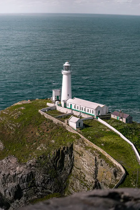 Lighthouse Phone Wallpaper · vertical · 1440×2160