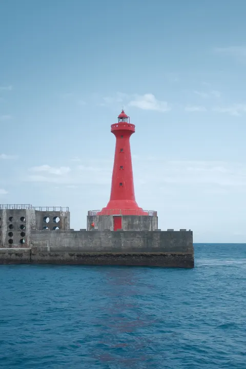 Lighthouse Phone Wallpaper · vertical · 1440×2160