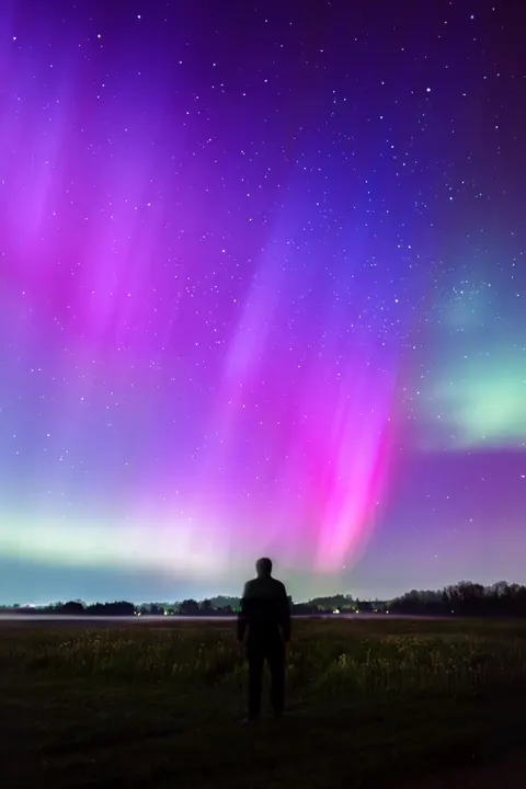 Aurora Phone Wallpaper · vertical · 1440×2161