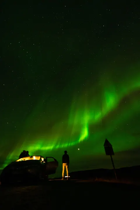 Aurora Phone Wallpaper · vertical · 1440×2160