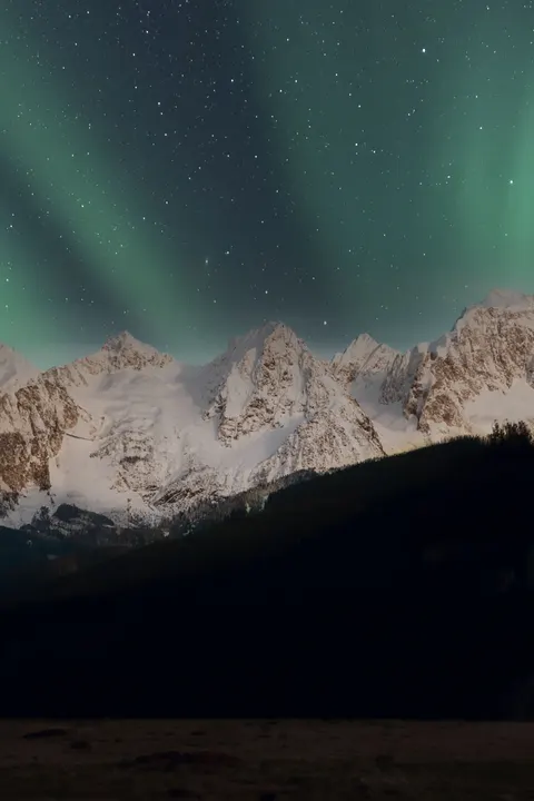 Aurora Phone Wallpaper · vertical · 1440×2160