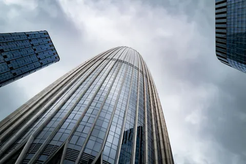 摩天大楼 4K壁纸 · city · 3840×2563