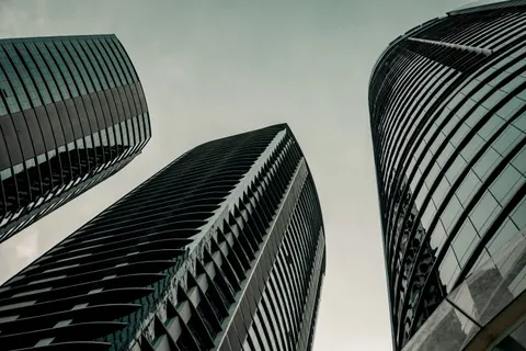 摩天大楼 4K壁纸 · city · 3840×2560