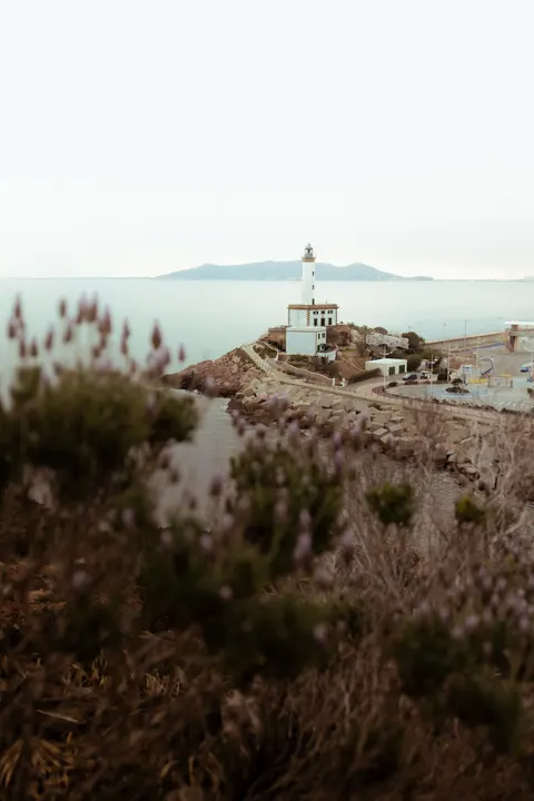 Lighthouse Phone Wallpaper · vertical · 1440×2160