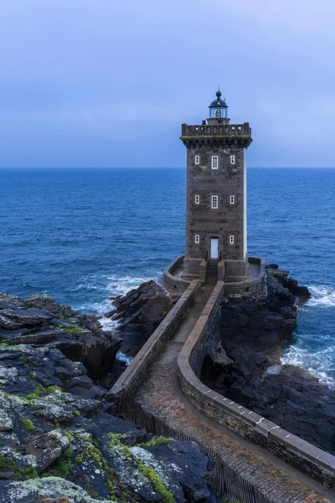 Lighthouse Phone Wallpaper · vertical · 1440×2160