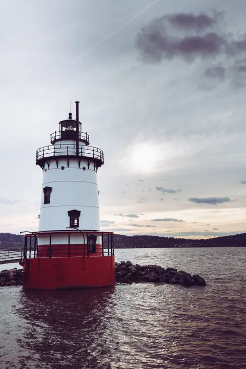 Lighthouse Phone Wallpaper · vertical · 1440×2160