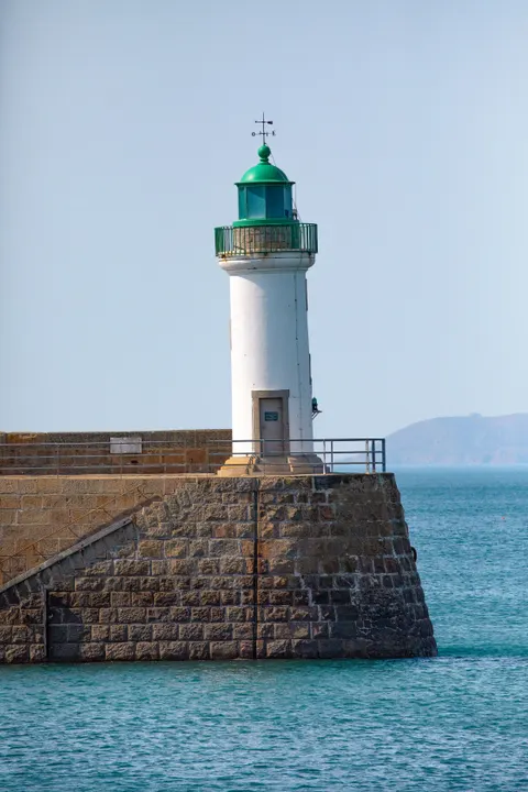 Lighthouse Phone Wallpaper · vertical · 1440×2160