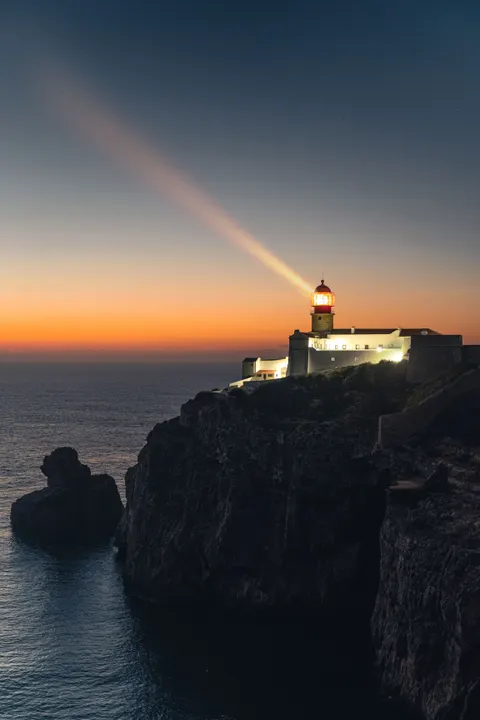 Lighthouse Phone Wallpaper · vertical · 1440×2160