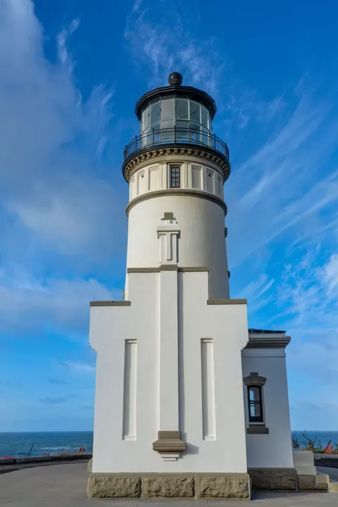 Lighthouse Phone Wallpaper · vertical · 1440×2160