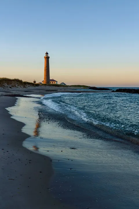 Lighthouse Phone Wallpaper · vertical · 1440×2159