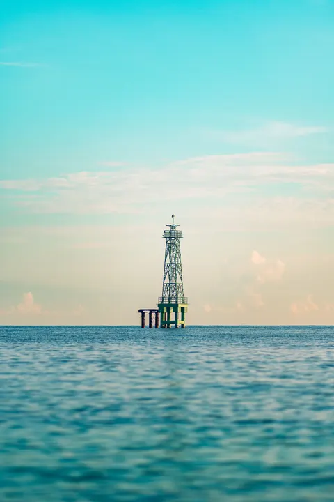 Lighthouse Phone Wallpaper · vertical · 1440×2160