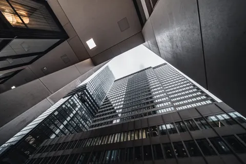 Обои Небоскрёб 4K · city · 3840×2560