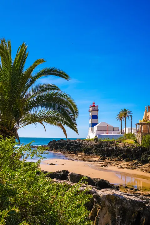 Lighthouse Phone Wallpaper · vertical · 1440×2160