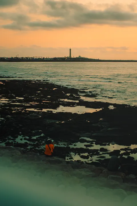 Lighthouse Phone Wallpaper · vertical · 1440×2160