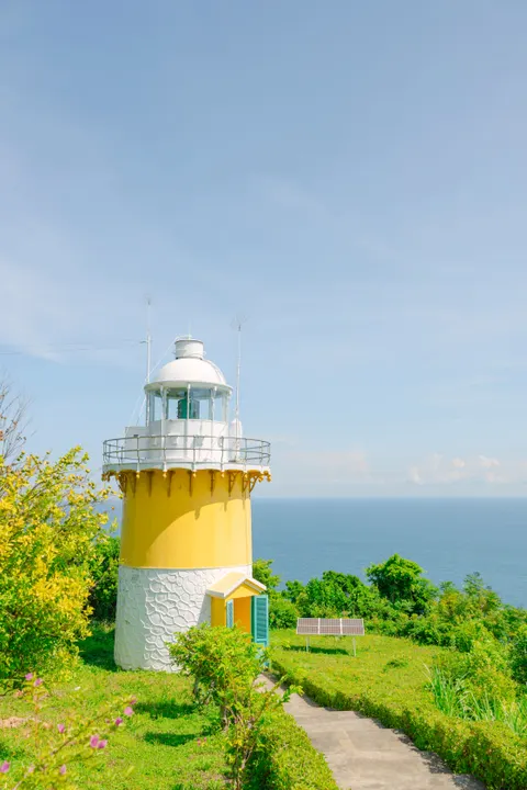 Lighthouse Phone Wallpaper · vertical · 1440×2160