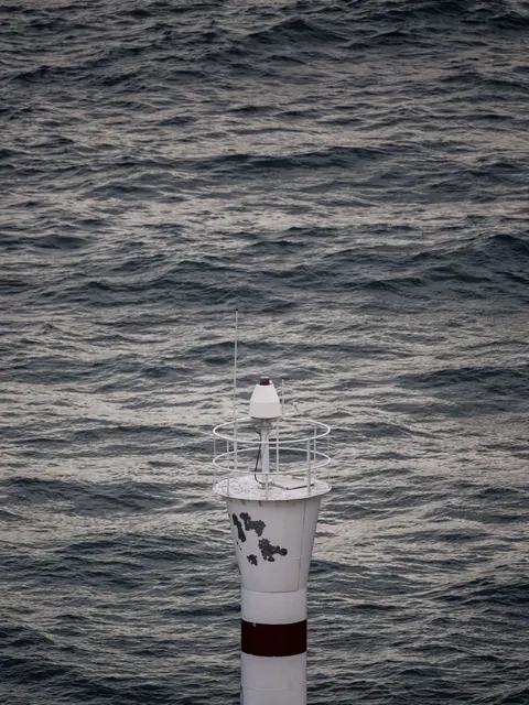 فانوس دریایی والپیپر موبایل · vertical · 1440×1920