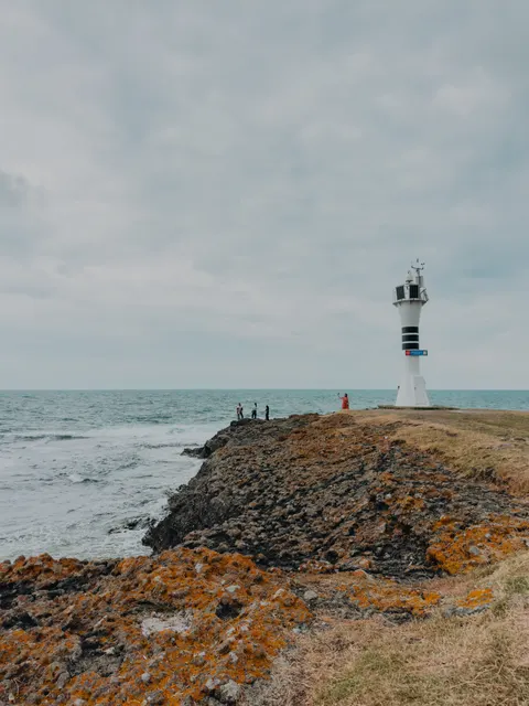 Lighthouse Phone Wallpaper · vertical · 1440×1920