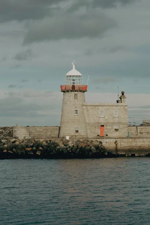 Lighthouse Phone Wallpaper · vertical · 1440×2160