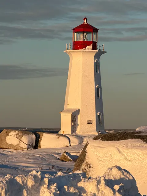 Lighthouse Phone Wallpaper · vertical · 1440×1920