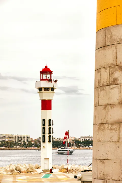 Lighthouse Phone Wallpaper · vertical · 1440×2160