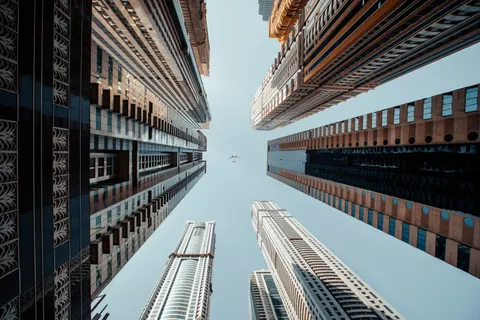 摩天大楼 4K壁纸 · city · 3840×2560