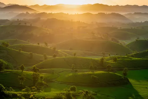 绿色山丘 4K壁纸 · nature · 3840×2560