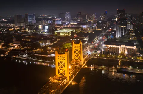 City Bridge 4K Wallpaper · city · 3840×2525