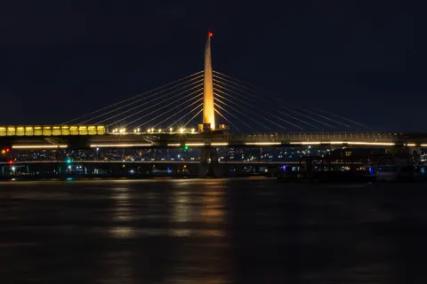 도시의 다리 4K 배경화면 · city · 3840×2560