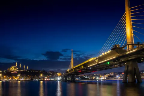 City Bridge 4K Wallpaper · city · 3840×2560