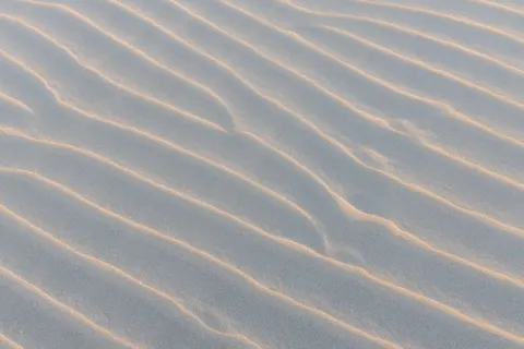 Sand Ripples 4K Wallpaper · minimal · 3840×2560