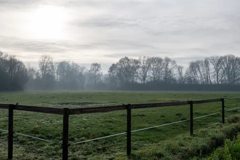 Foggy Minimal 4K Wallpaper · minimal · 3840×2560