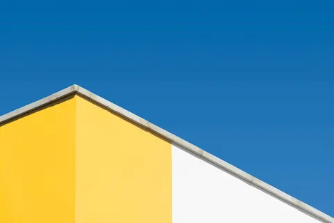 मिनिमल वास्तुकला 4K वॉलपेपर · architecture · 3840×2560