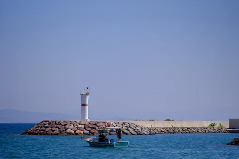 Leuchtturmküste 4K Hintergrundbild · ocean · 3840×2560