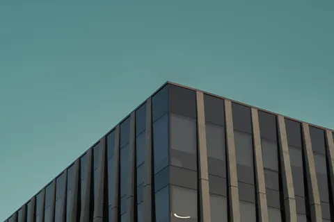 मिनिमल वास्तुकला 4K वॉलपेपर · architecture · 3840×2560