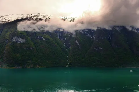 Fond d'écran Fjord norvégien 4K · nature · 3840×2560