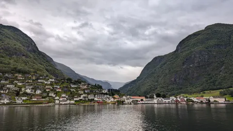 Norveç Fiyordu 4K Duvar Kağıdı · nature · 3840×2160