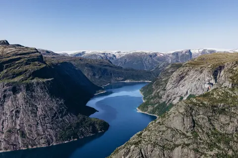 Papel de parede Fiorde norueguês 4K · nature · 3840×2560