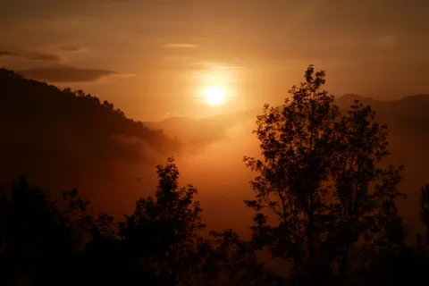 Misty Valley 4K Wallpaper · nature · 3840×2560