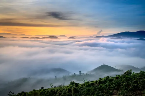Misty Valley 4K Wallpaper · nature · 3840×2561