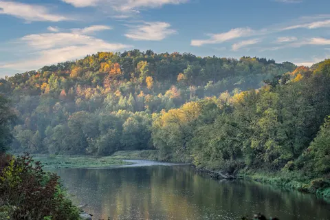秋の川 4K壁紙 · nature · 3840×2560