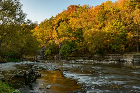 Обои Осенняя река 4K · nature · 3840×2548