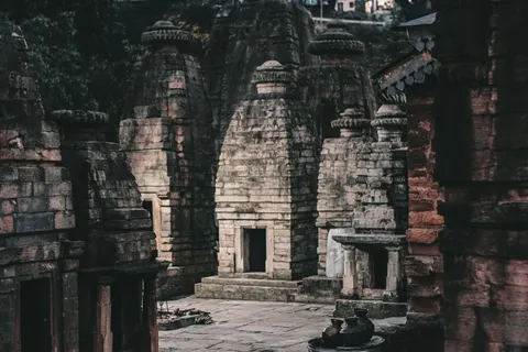 古庙 4K壁纸 · architecture · 3840×2560