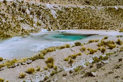 Hot Spring 4K Wallpaper · nature · 3840×2560