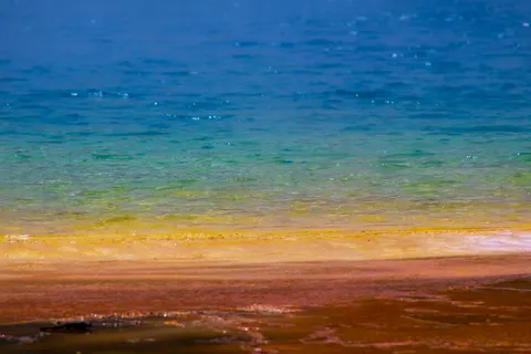Hot Spring 4K Wallpaper · nature · 3840×2560