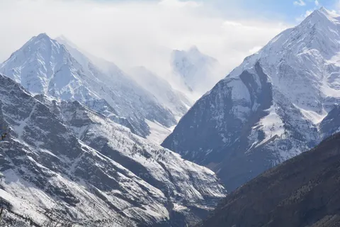 山脉 4K壁纸 · mountains · 3840×2560