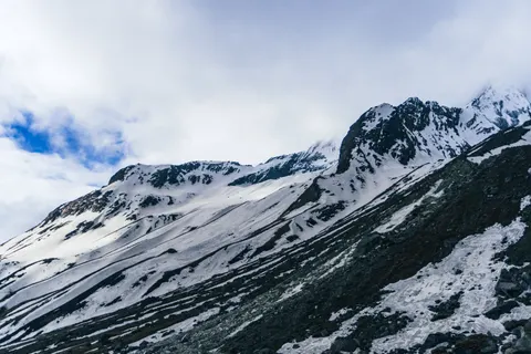 Himalayan Peaks 4K Wallpaper · mountains · 3840×2560
