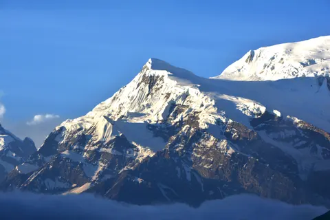 山脉 4K壁纸 · mountains · 3840×2560
