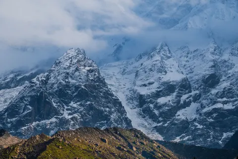 산 4K 배경화면 · mountains · 3840×2560