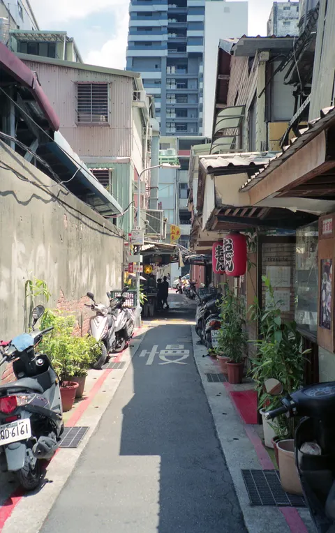 Tokyo Alley Phone Wallpaper · street · 1440×2293